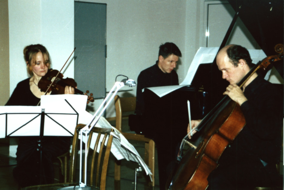 elole Klaviertrio, 2002